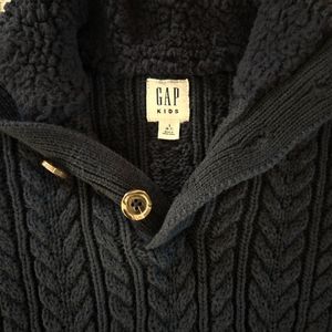 Gap Boys Size 6/7 Navy Cableknit Sweater